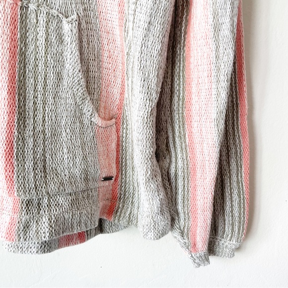 O'Neill Campfire Pullover Sweater Mermaid Women’s Size Medium - Picture 7 of 10